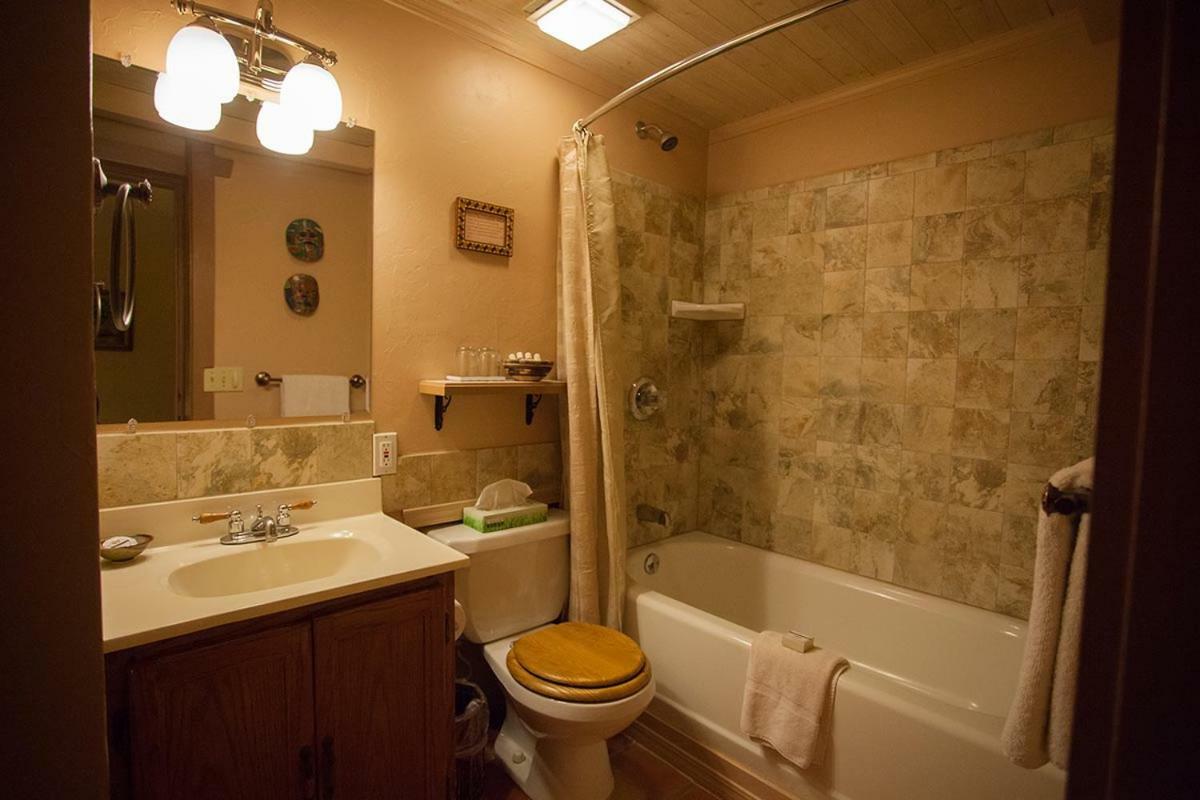 מואב Castle Valley Inn מראה חיצוני תמונה